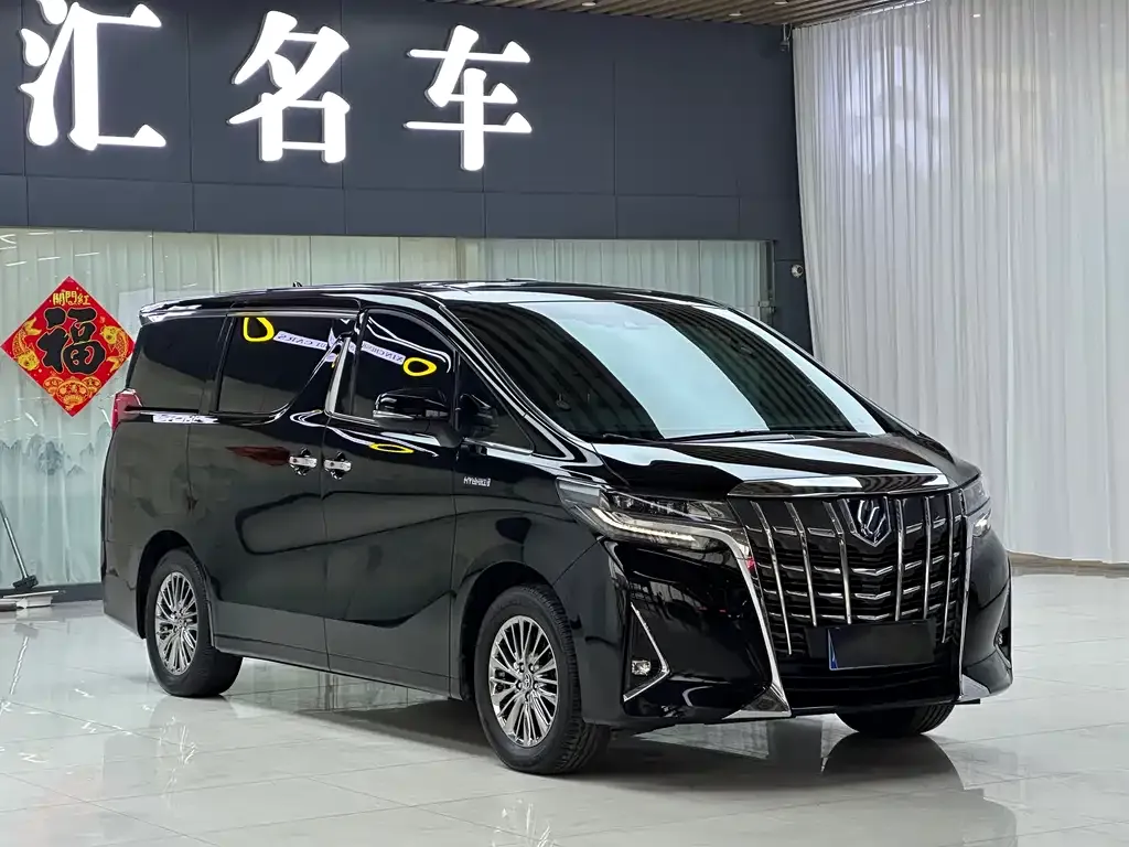 Toyota Alphard — фото 8