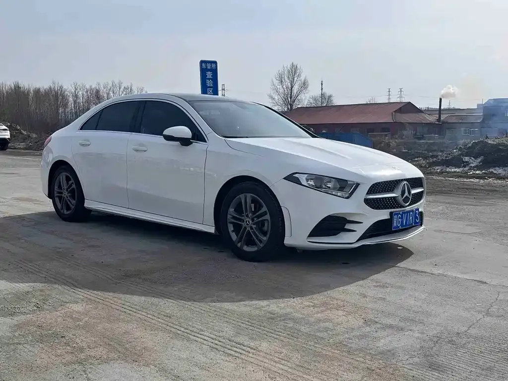 Mercedes-Benz A-Class — фото 9