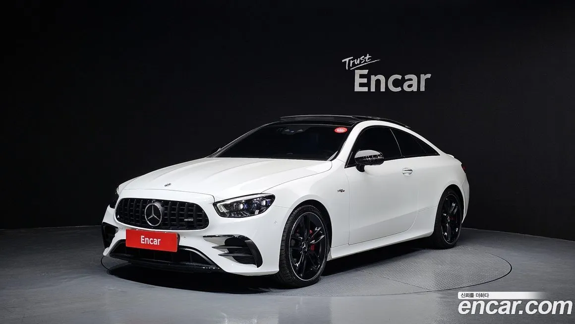 Mercedes-Benz E-Class — фото 1