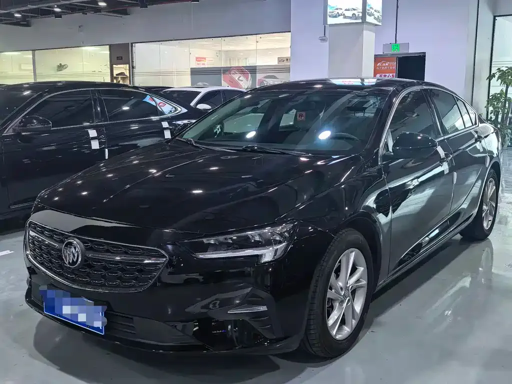 Buick Regal — фото 1