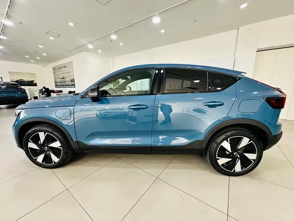Volvo C40 — фото 6