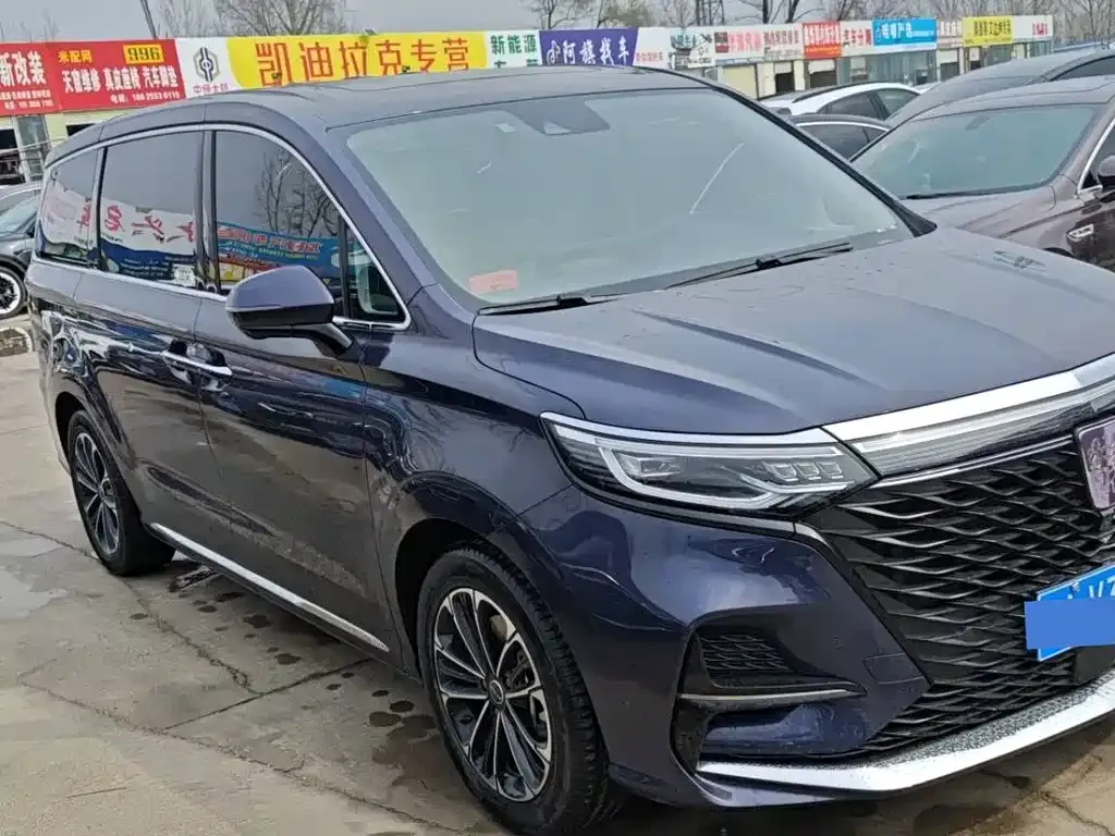 Roewe iMAX8 — фото 6