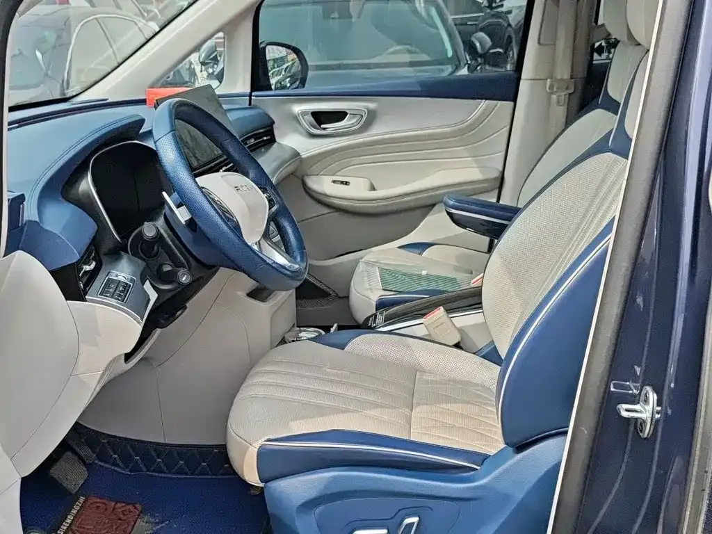 Roewe iMAX8 — фото 7