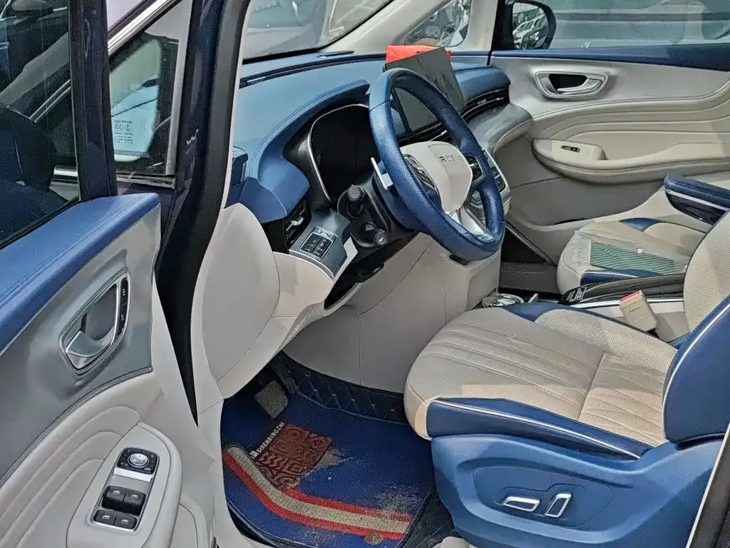 Roewe iMAX8 — фото 9
