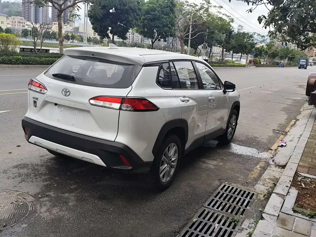 Toyota Corolla Cross — фото 9