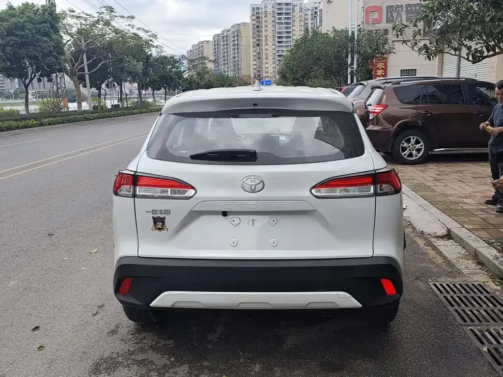 Toyota Corolla Cross — фото 3