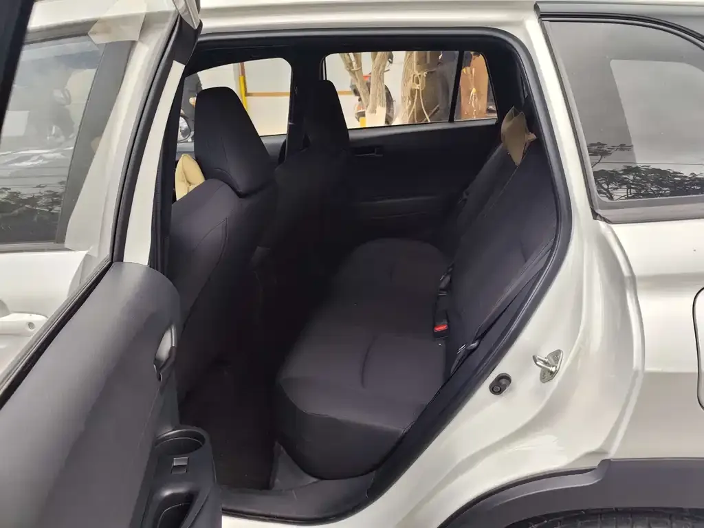 Toyota Corolla Cross — фото 2