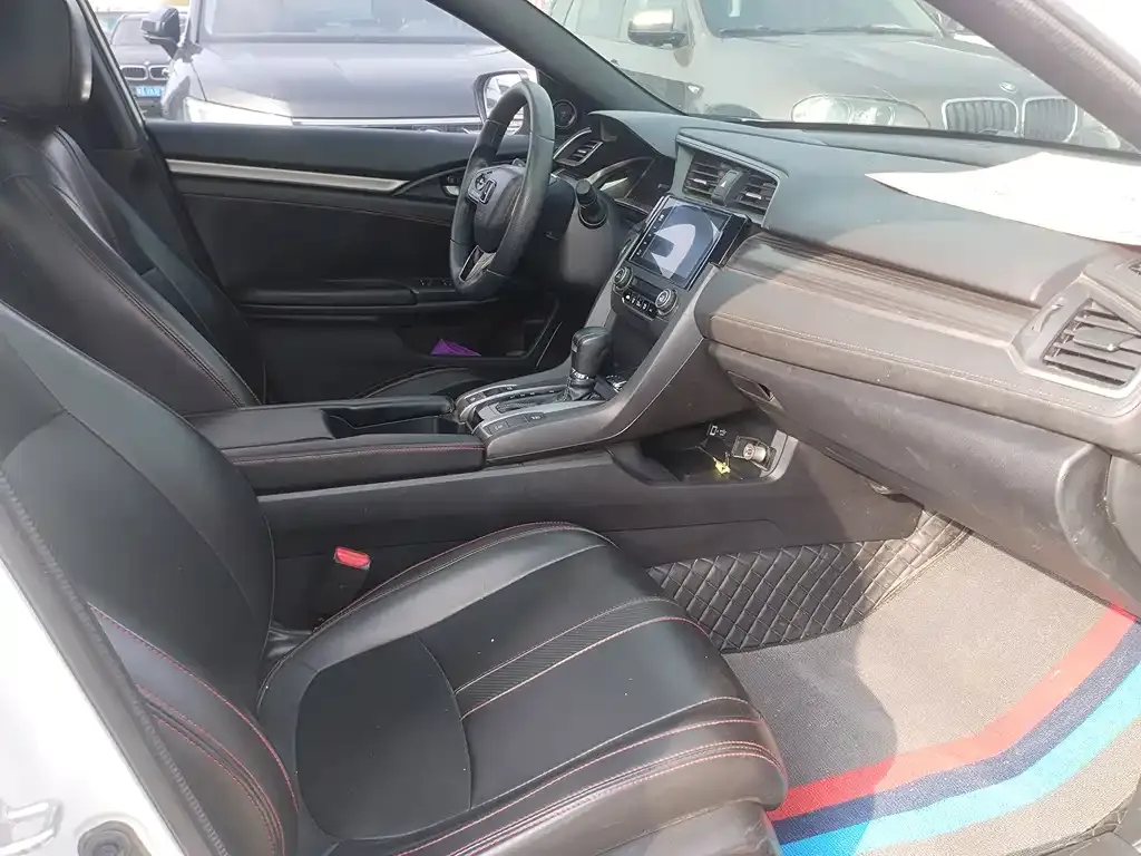 Honda Civic — фото 7