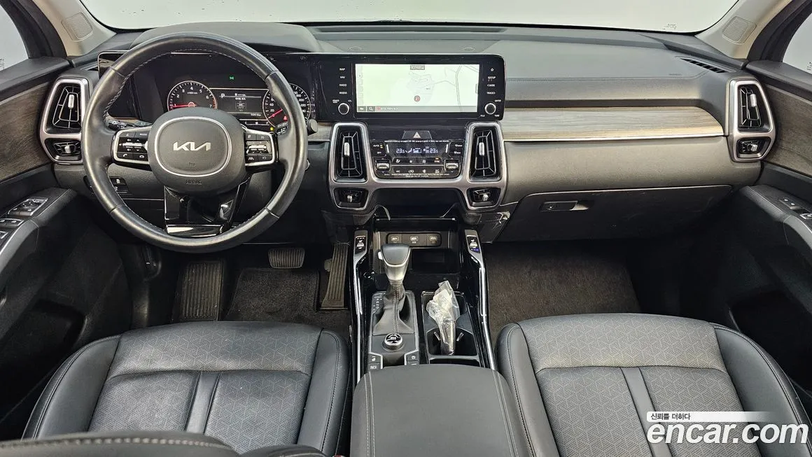 Kia Sorento — фото 10