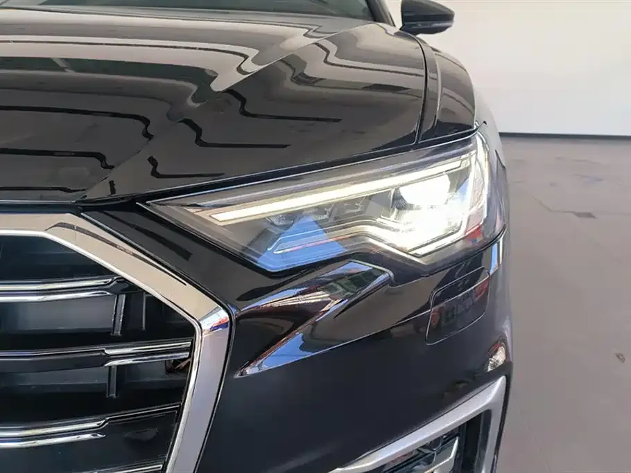 Audi A6L — фото 7