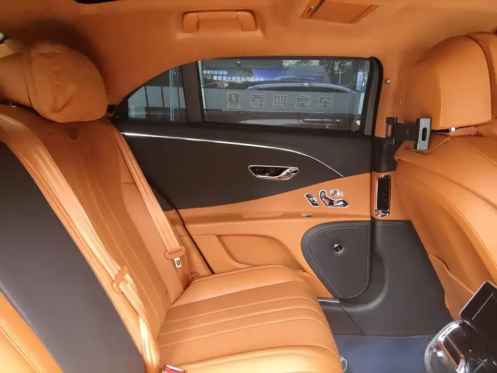 Bentley Flying Spur — фото 7