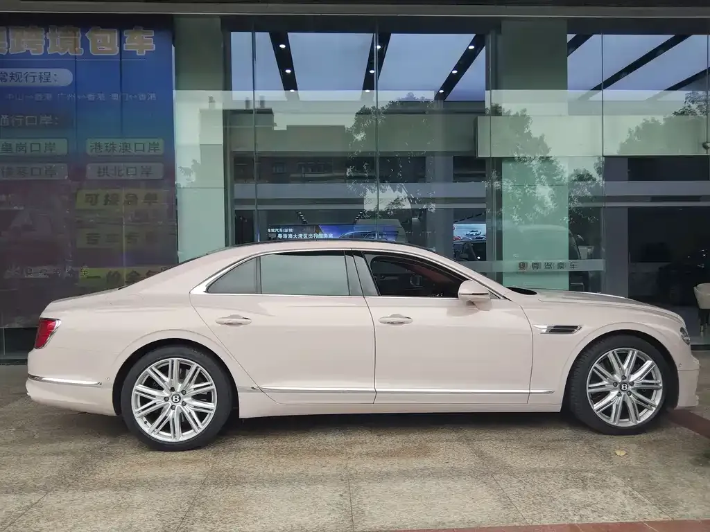Bentley Flying Spur — фото 8