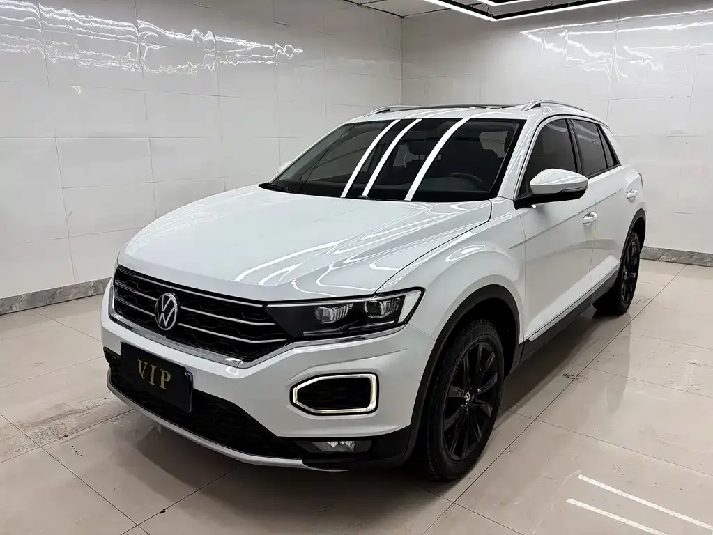 Volkswagen T-Roc — фото 1