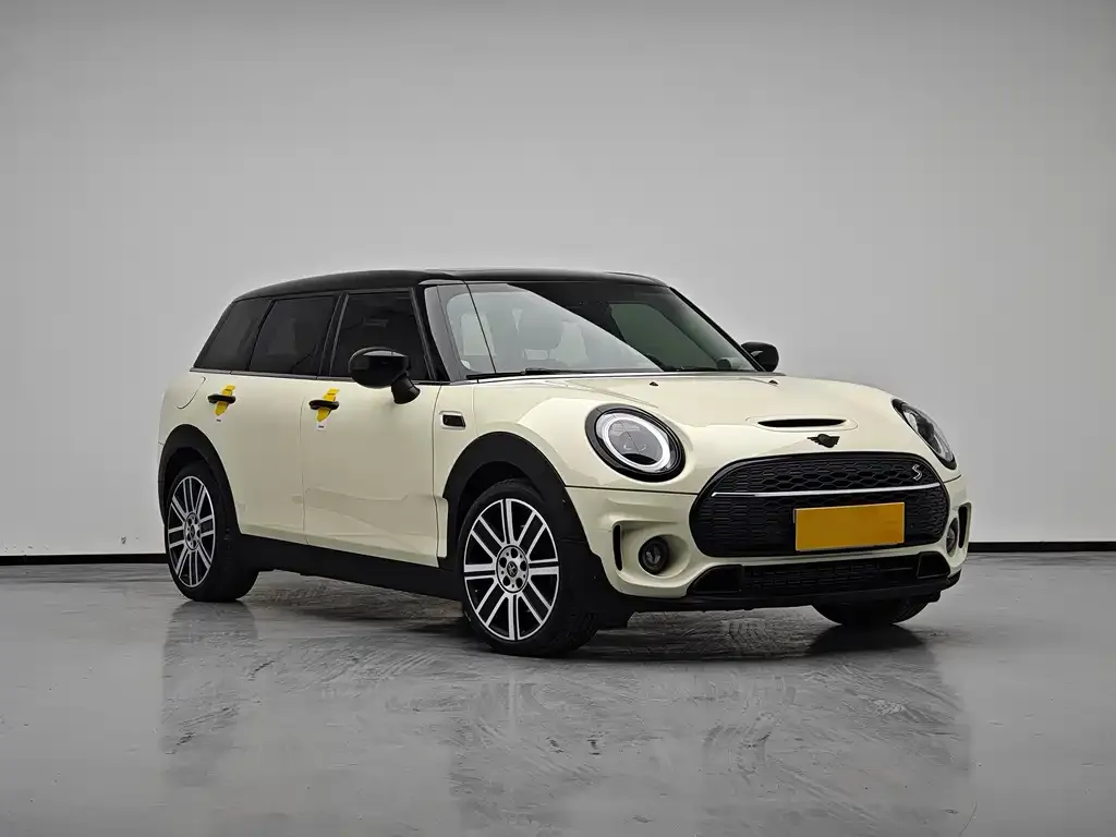MINI Clubman — фото 3