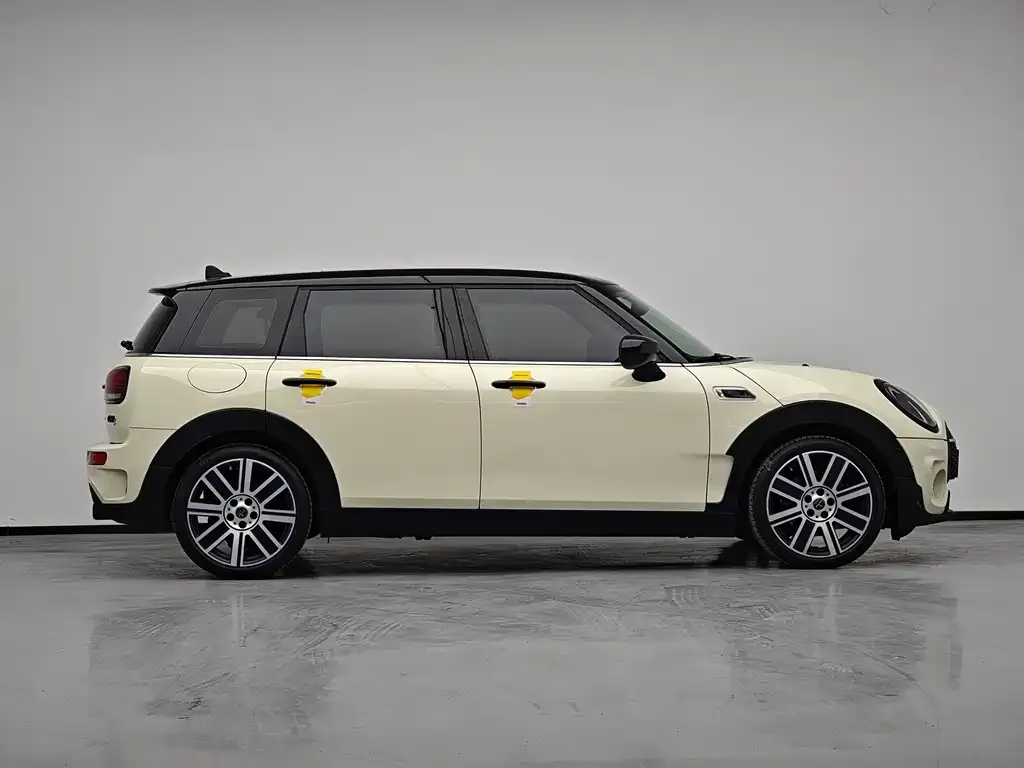 MINI Clubman — фото 9