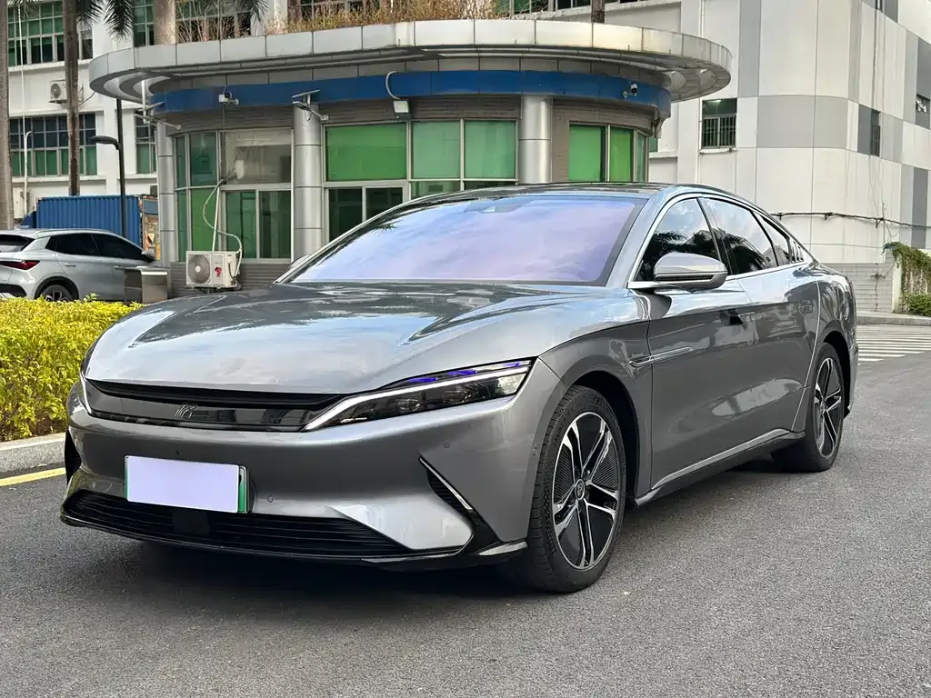BYD Han — фото 1