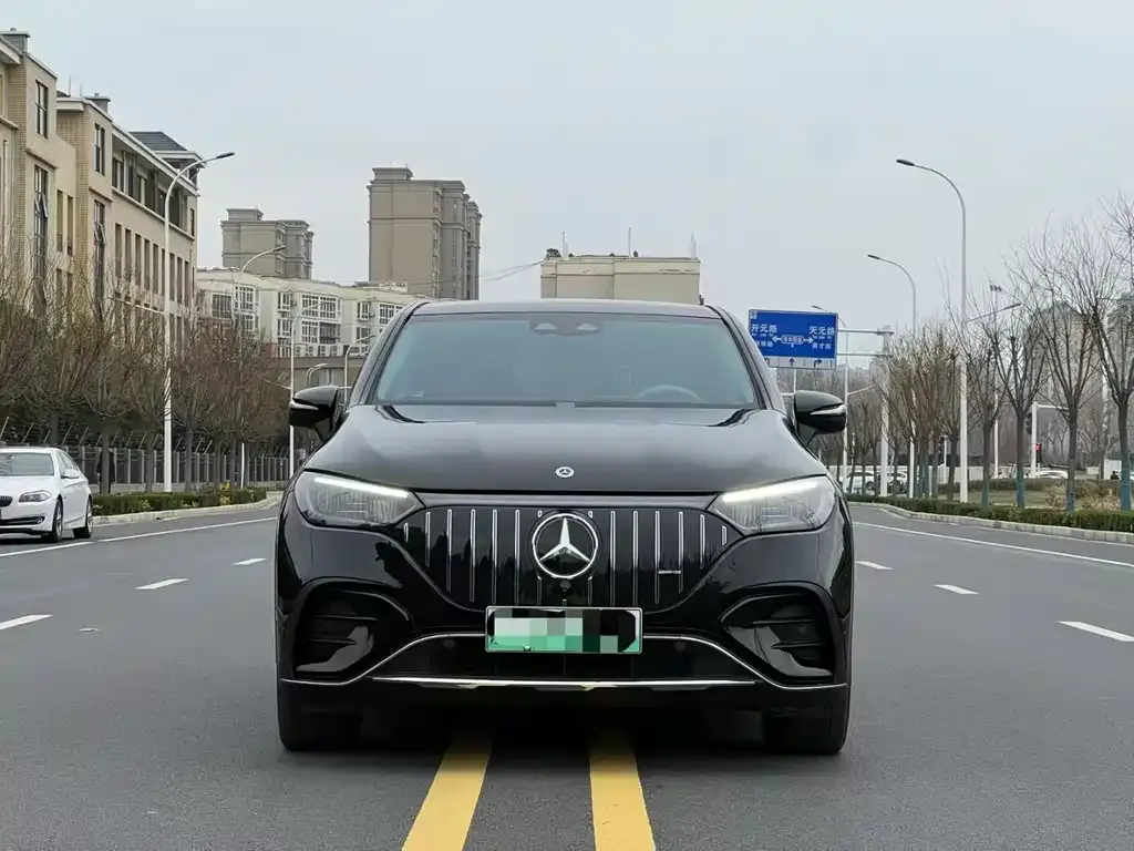 Mercedes-Benz EQE SUV — фото 4