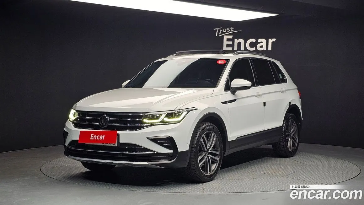 Volkswagen Tiguan — фото 1