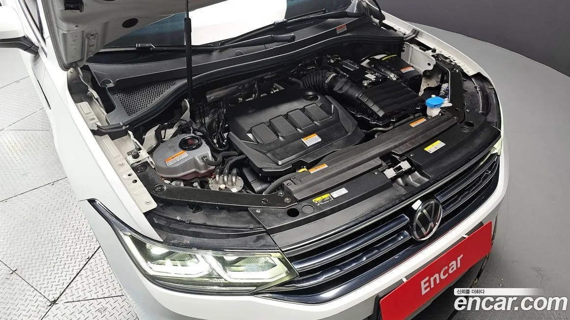 Volkswagen Tiguan — фото 4