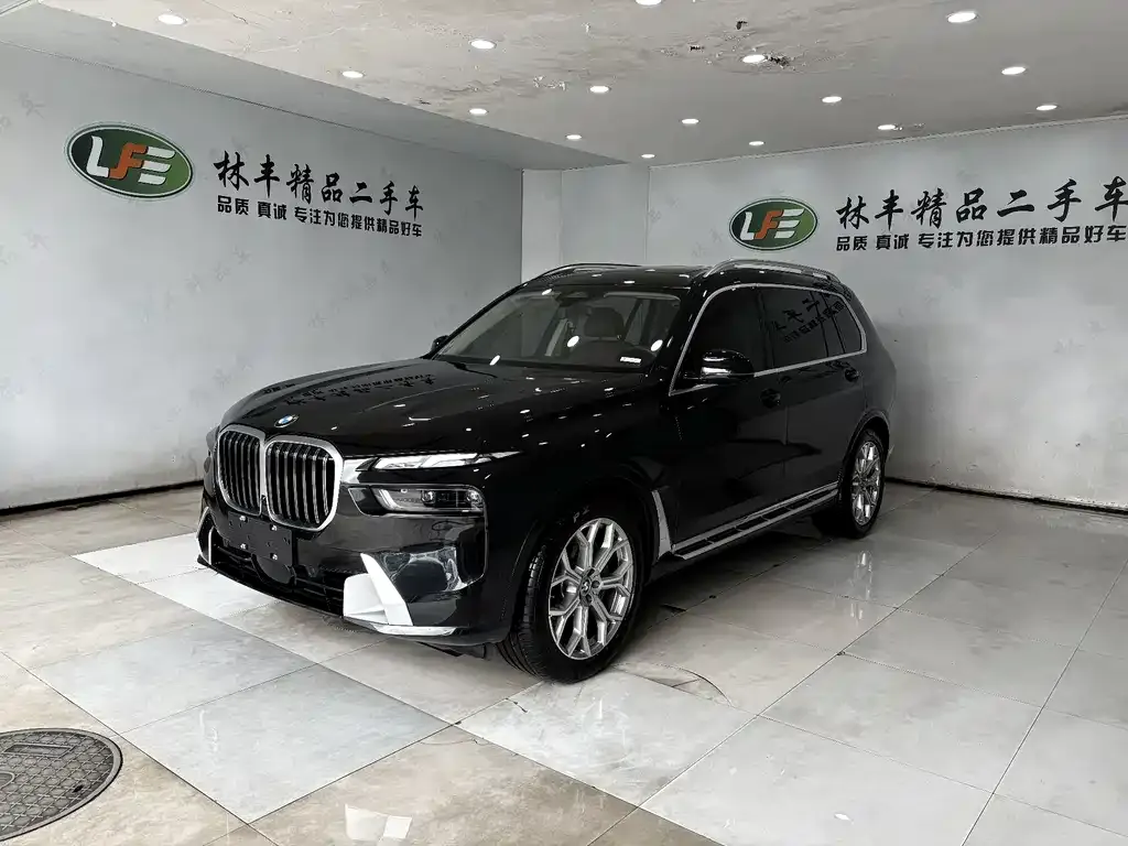 BMW X7 — фото 1