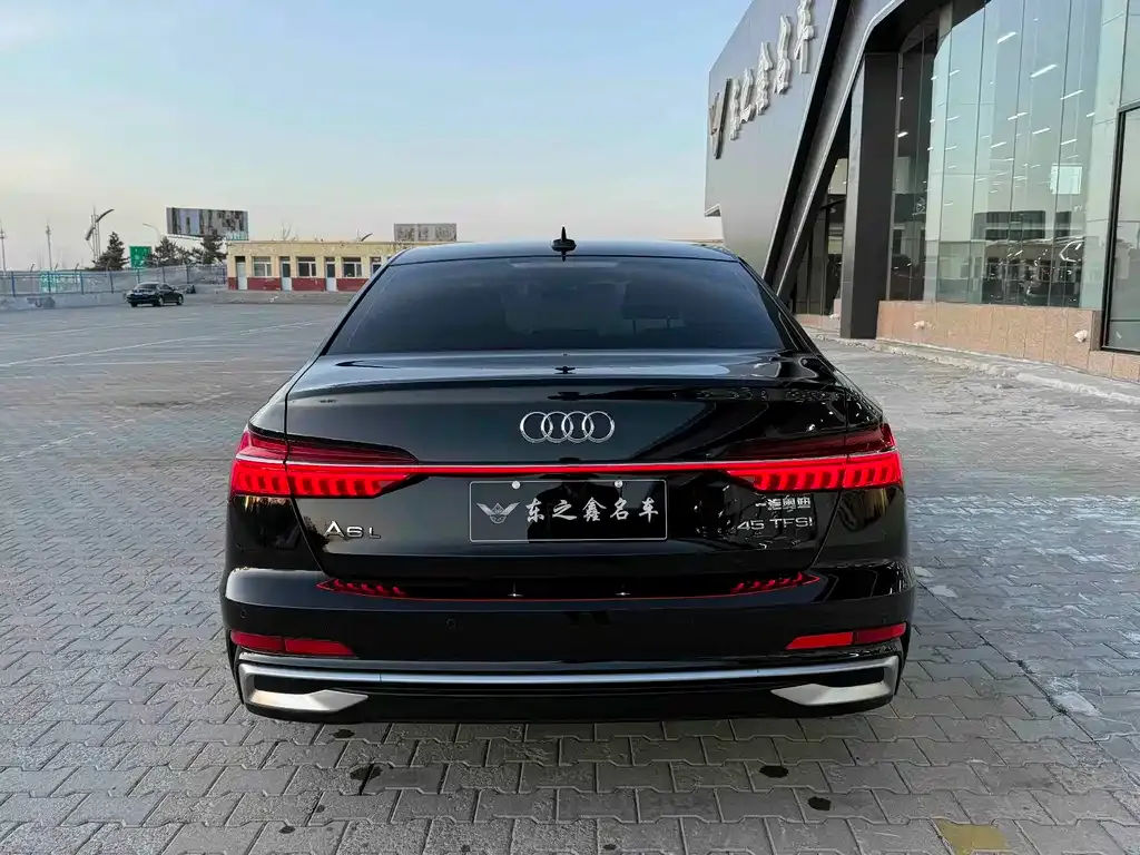 Audi A6L — фото 10