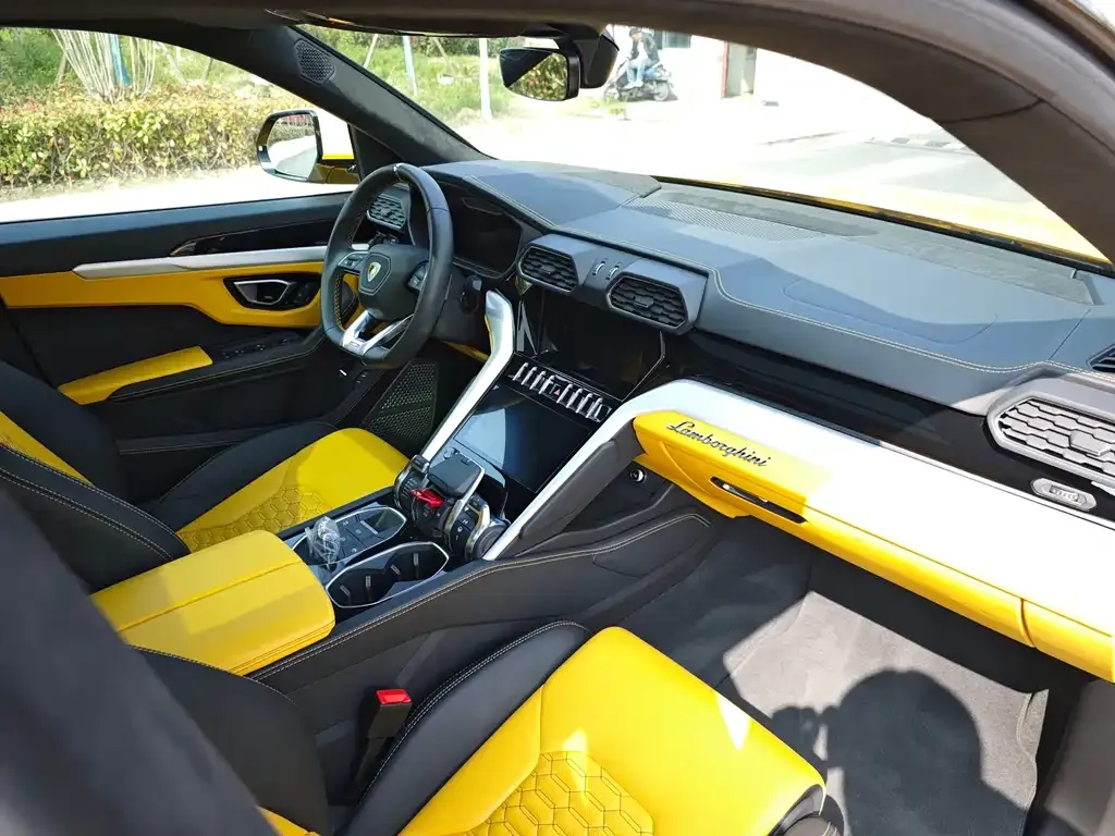 Lamborghini Urus — фото 4