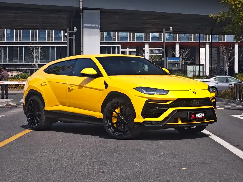 Lamborghini Urus — фото 2