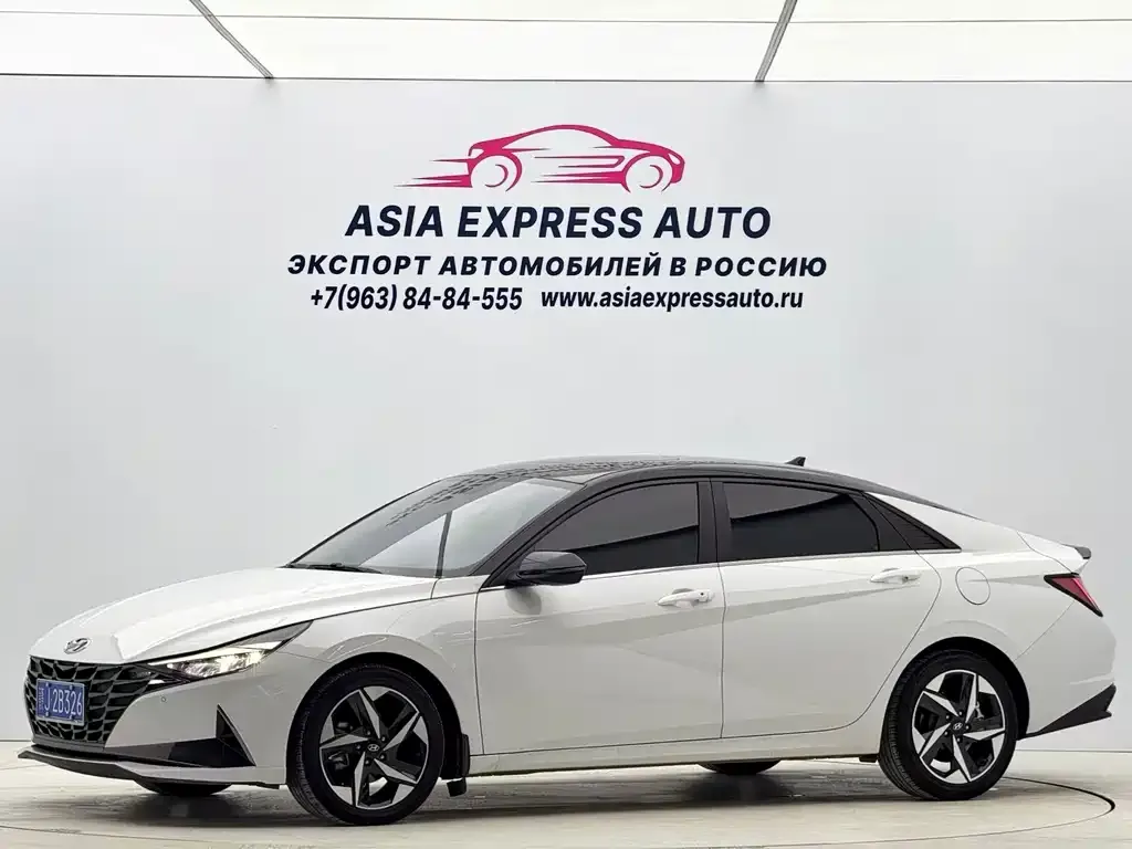 Hyundai Elantra — фото 1