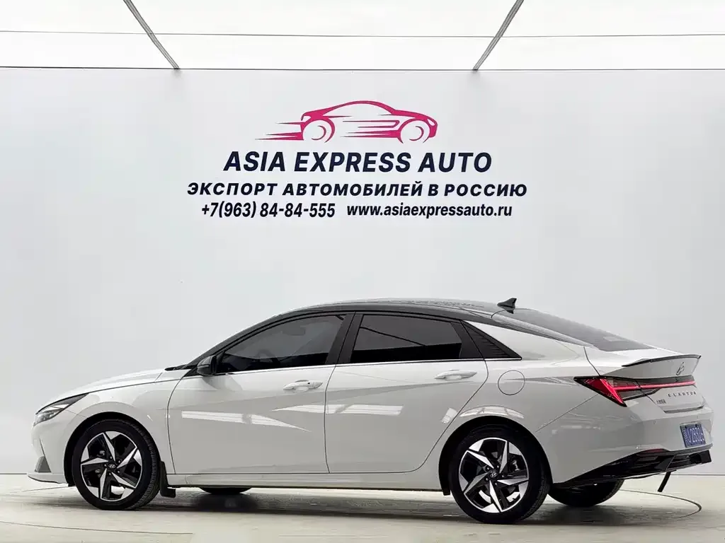 Hyundai Elantra — фото 8
