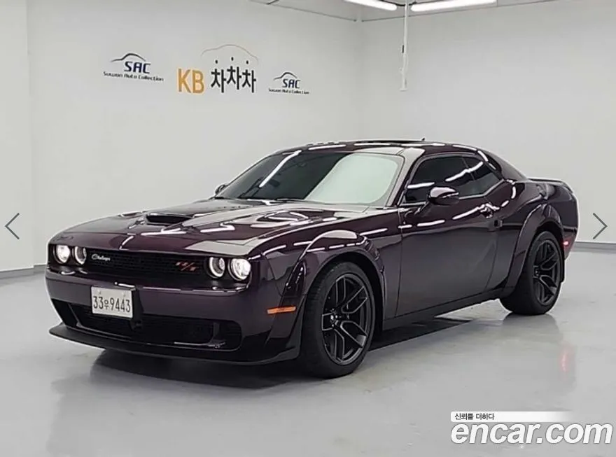 Dodge Challenger — фото 1