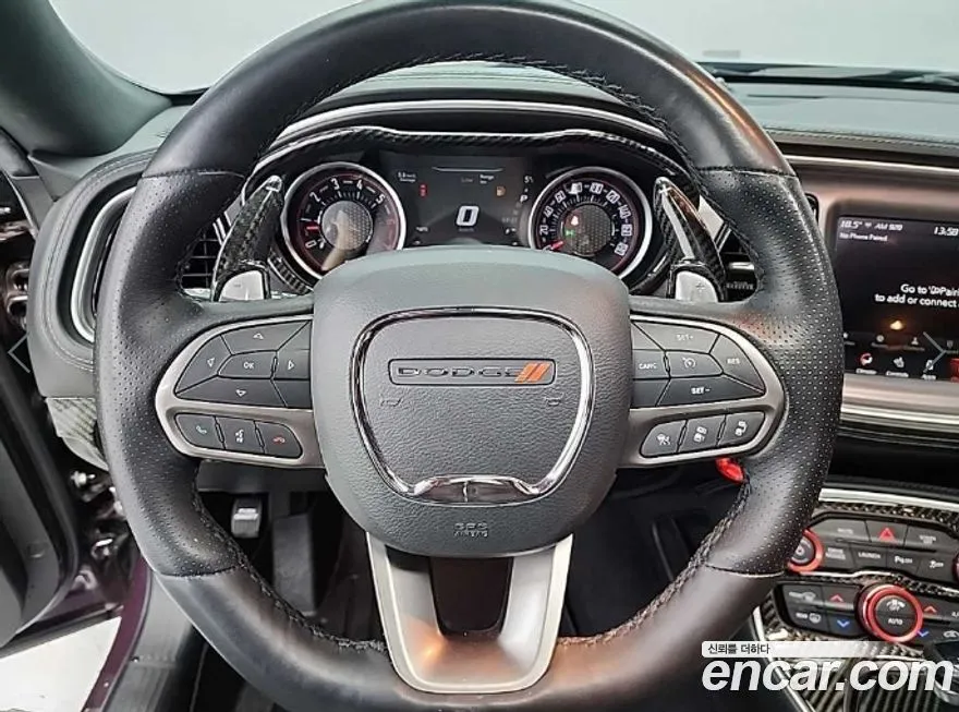 Dodge Challenger — фото 7