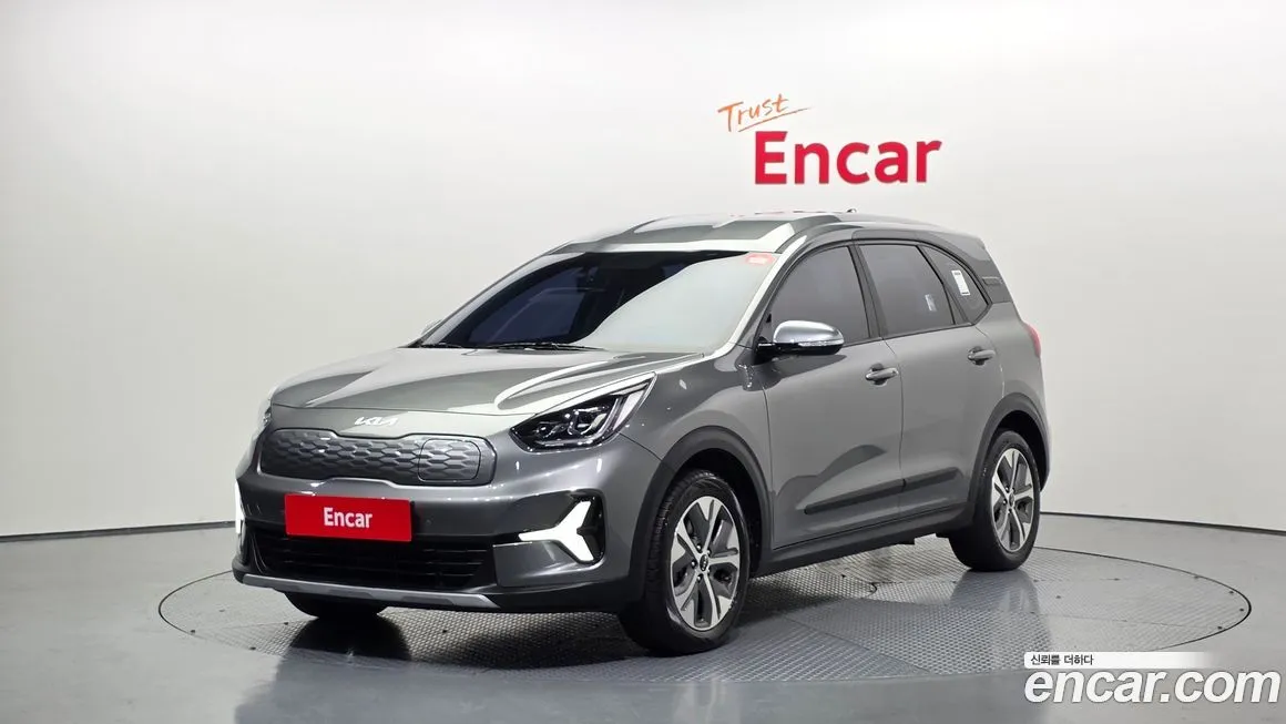 Kia Niro — фото 1