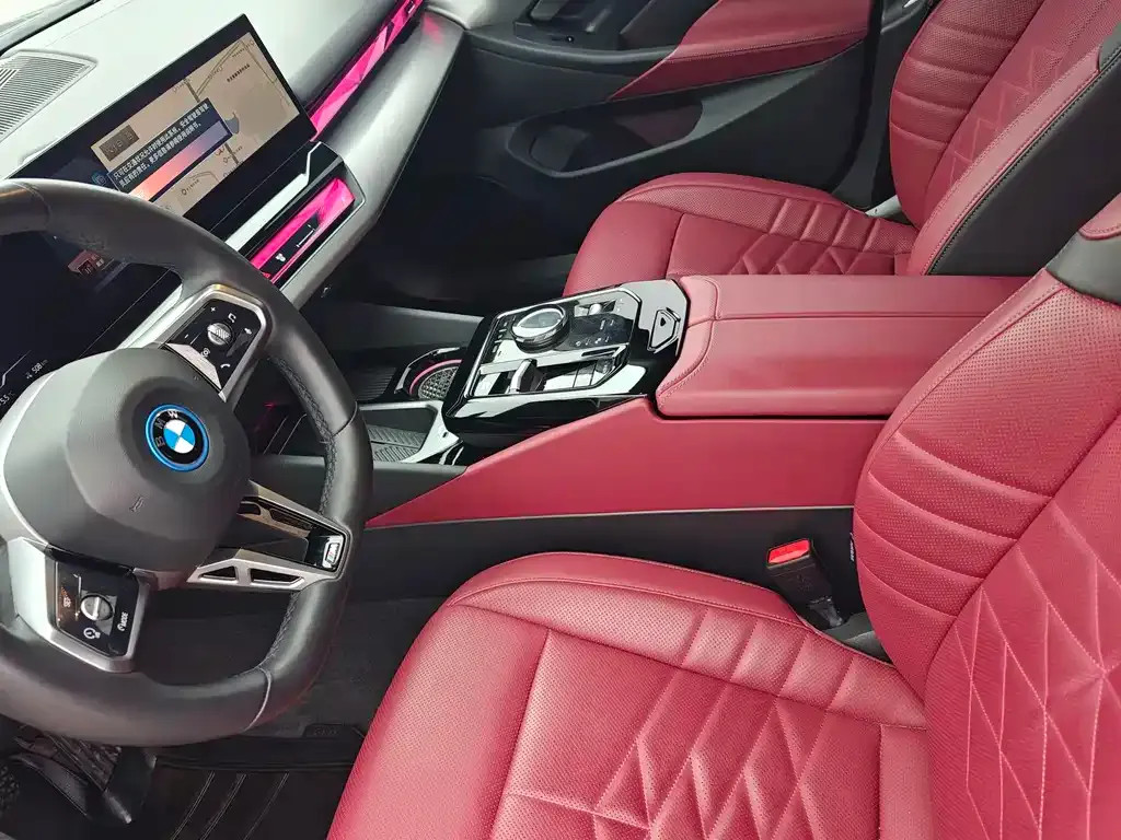 BMW i5 — фото 7