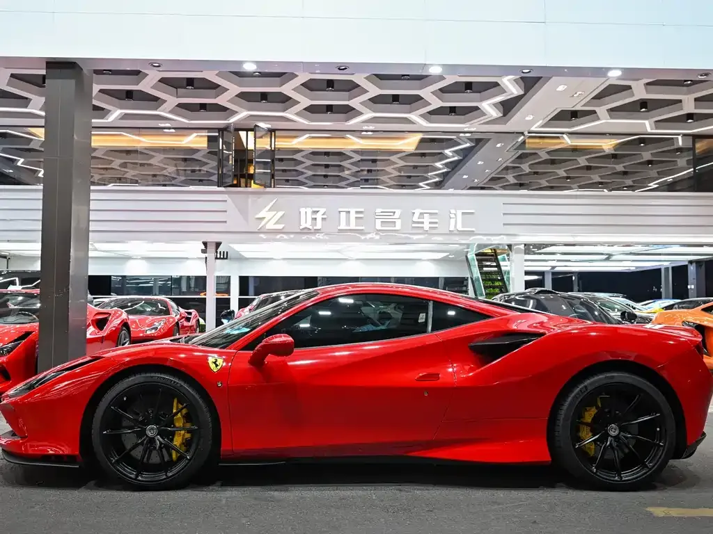 Ferrari F8 — фото 4