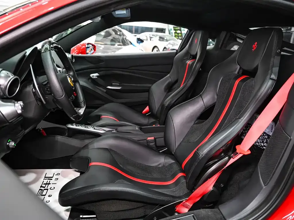 Ferrari F8 — фото 3