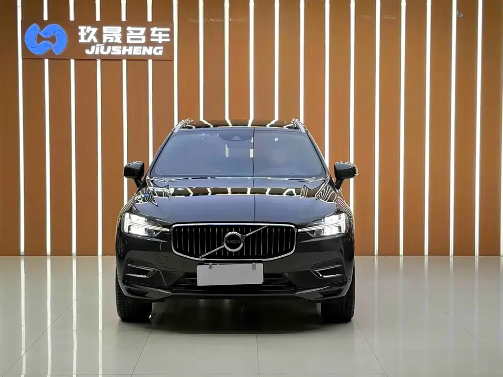 Volvo XC60 — фото 3