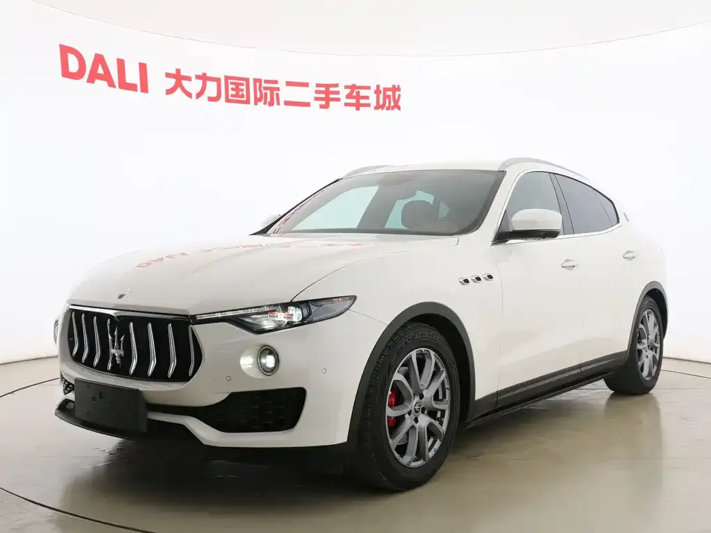 Maserati Levante — фото 1