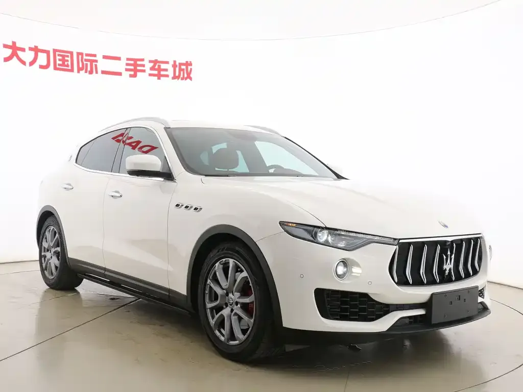 Maserati Levante — фото 4
