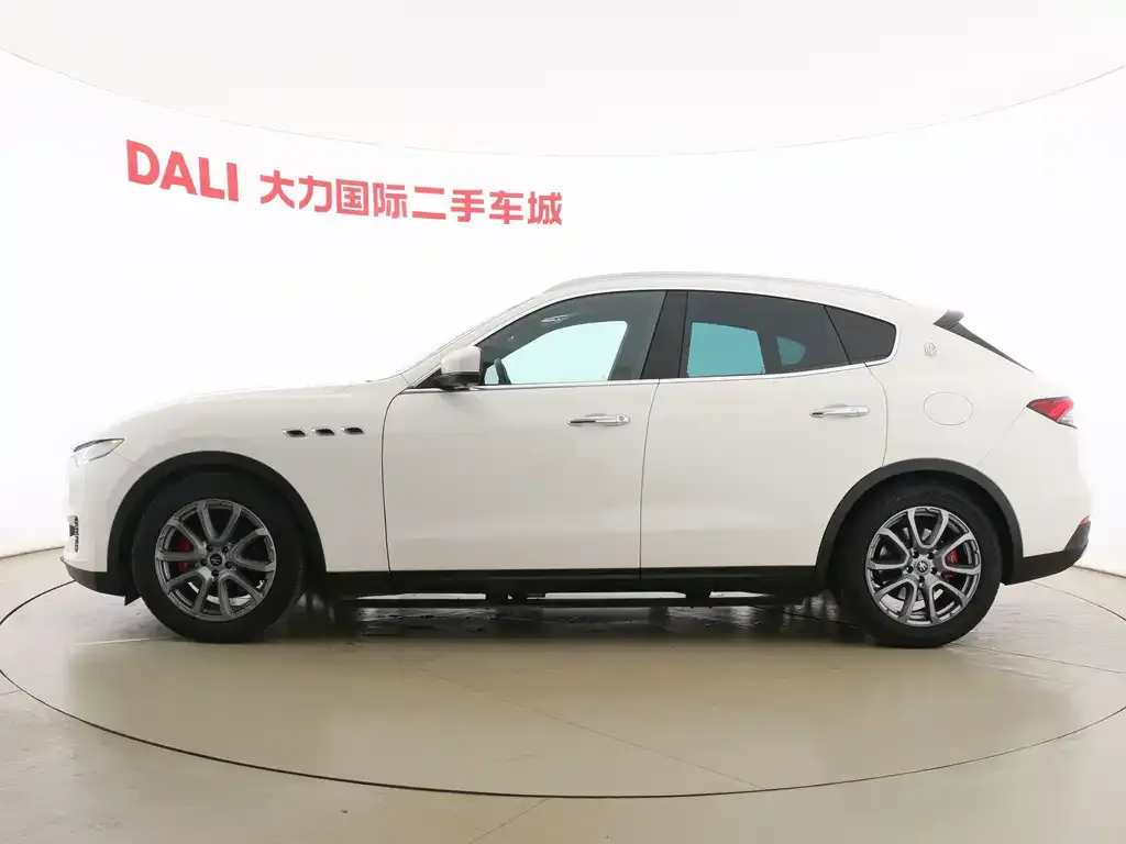 Maserati Levante — фото 3