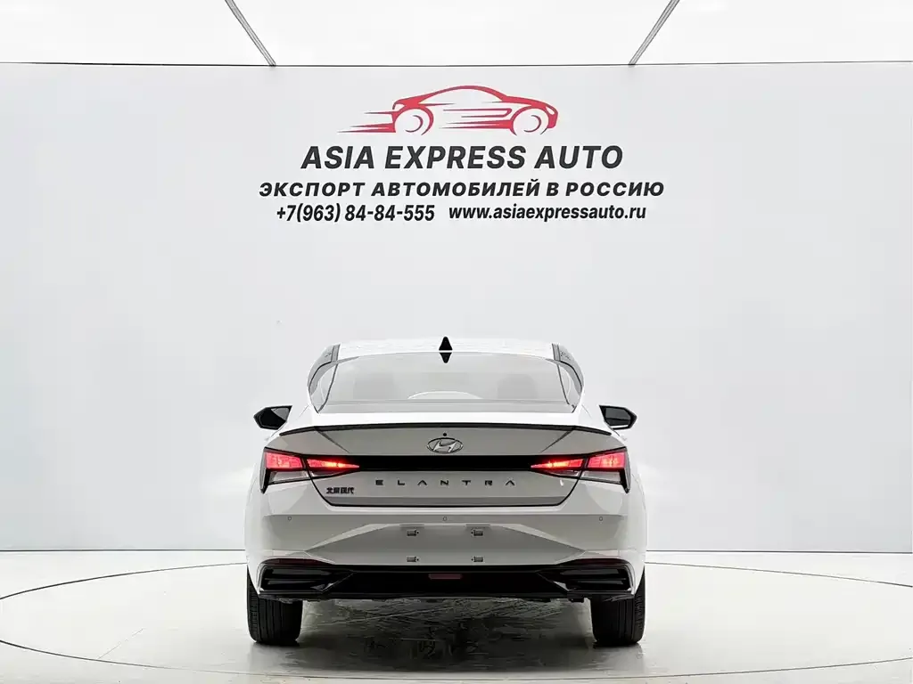 Hyundai Elantra — фото 5