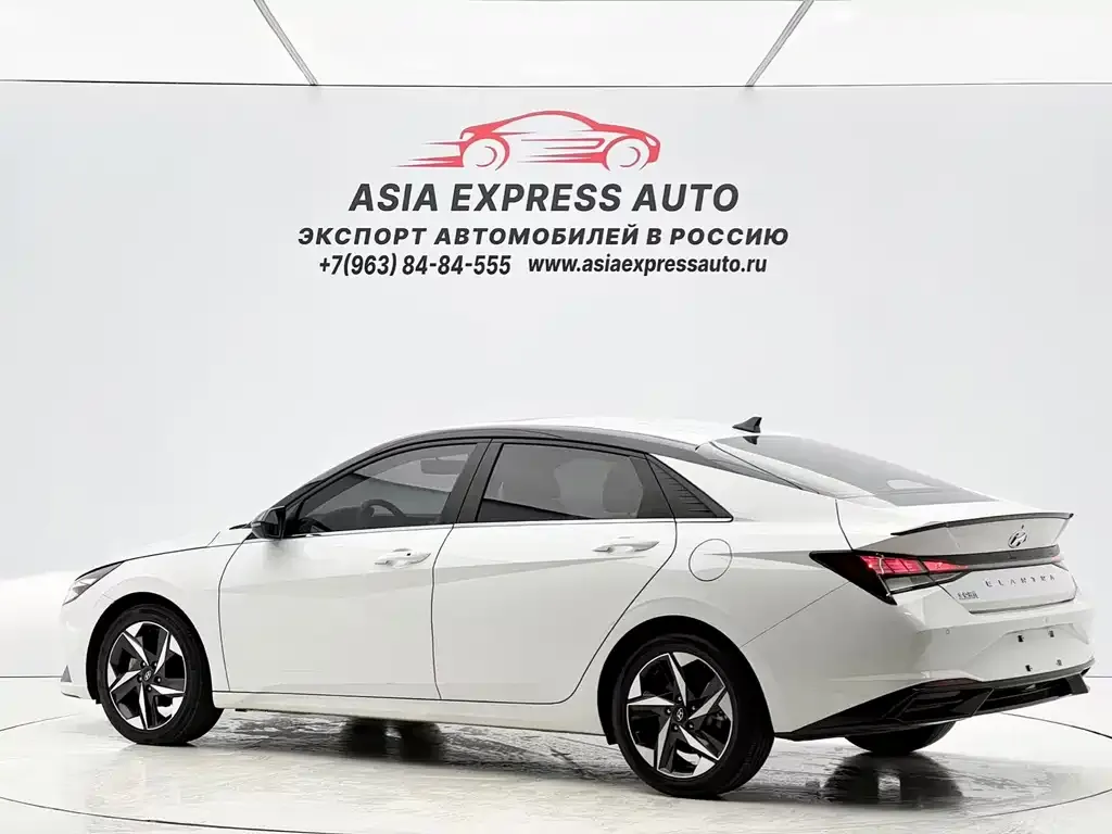 Hyundai Elantra — фото 8