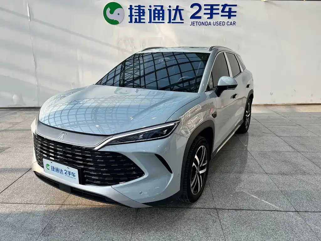 BYD L DM-i — фото 1