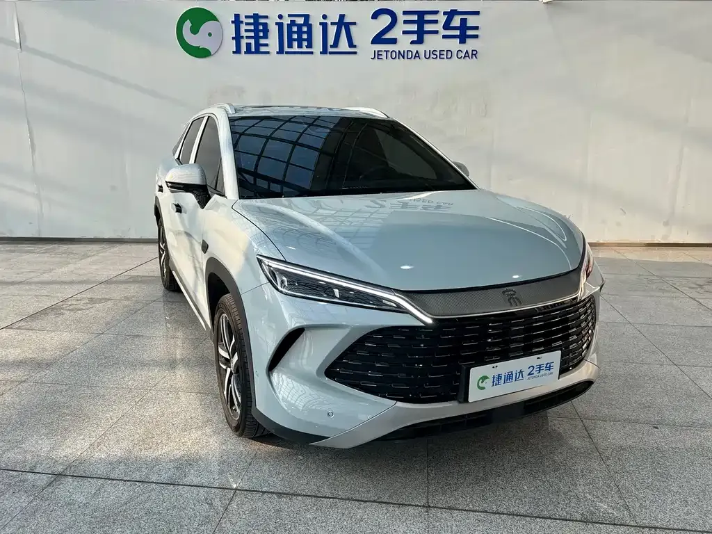 BYD L DM-i — фото 3