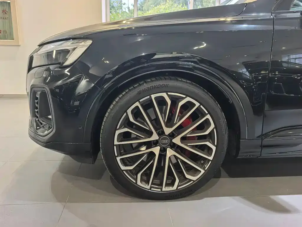 Audi SQ7 — фото 10