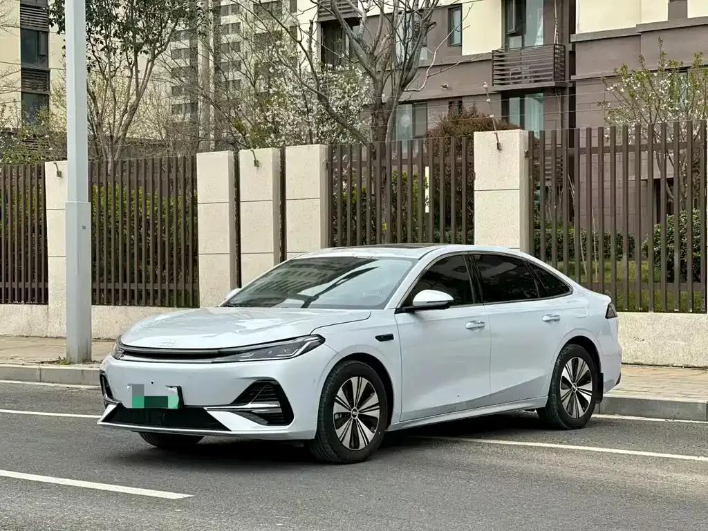 Geely Galaxy A7 — фото 8