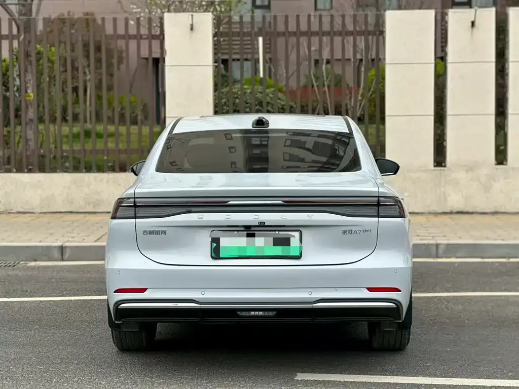 Geely Galaxy A7 — фото 2