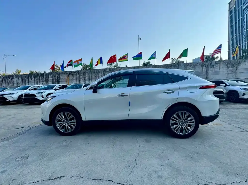Toyota Harrier — фото 5