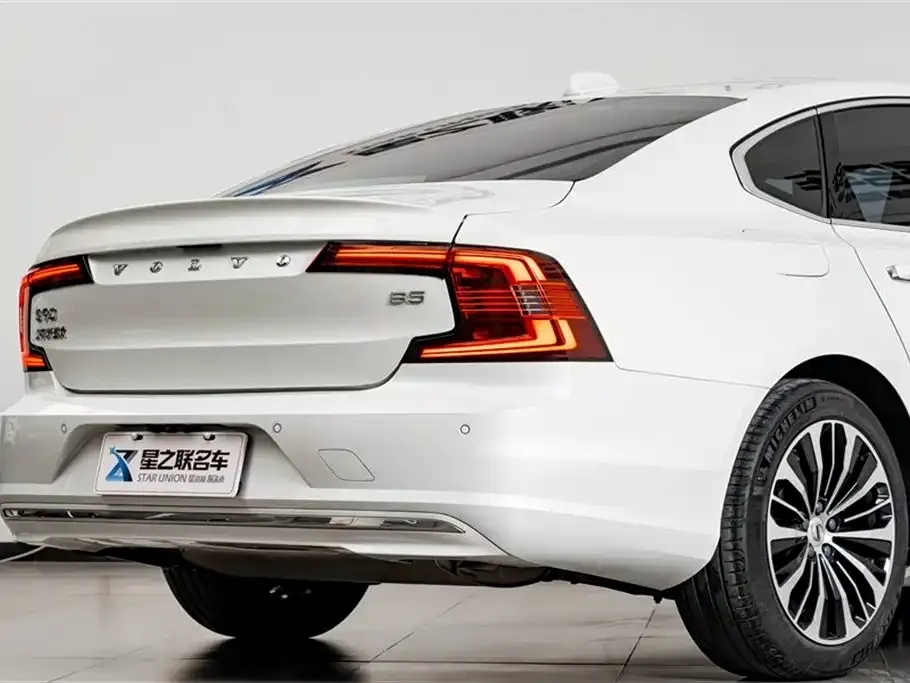 Volvo S90 — фото 6