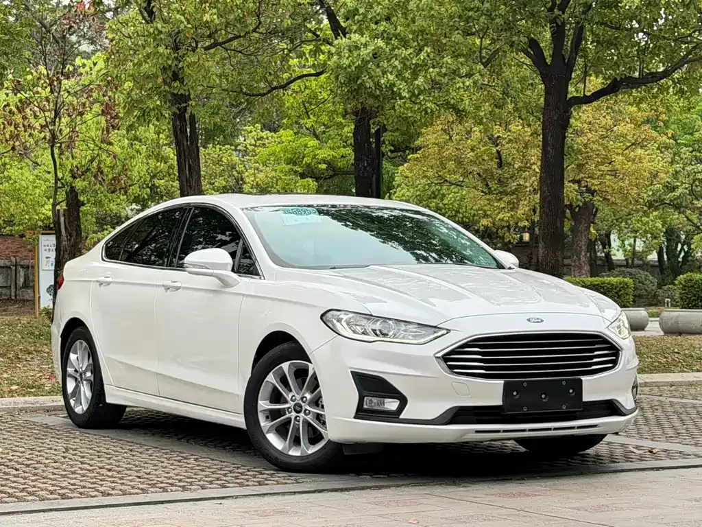 Ford Mondeo — фото 10