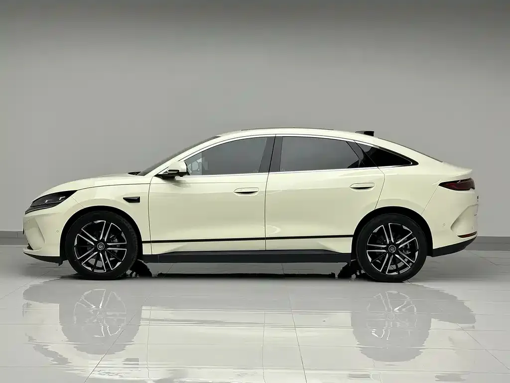 BYD Qin L — фото 6